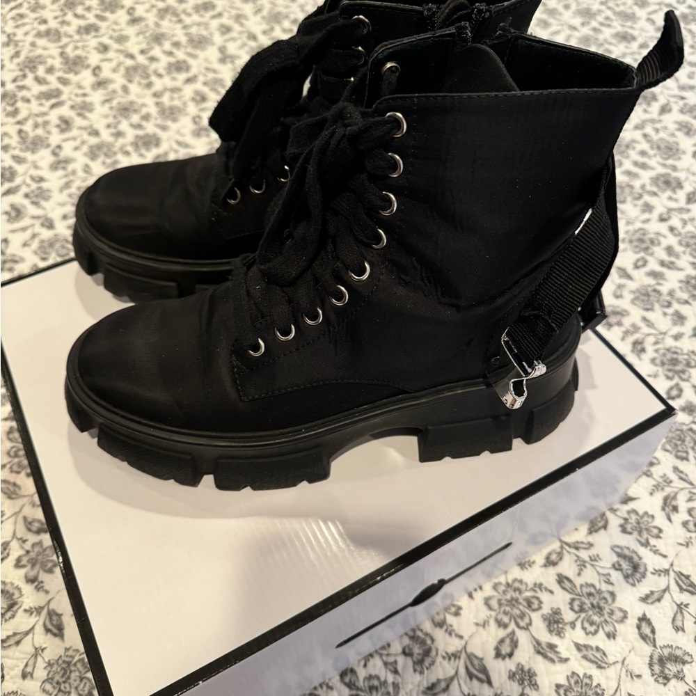 Steve Madden boots